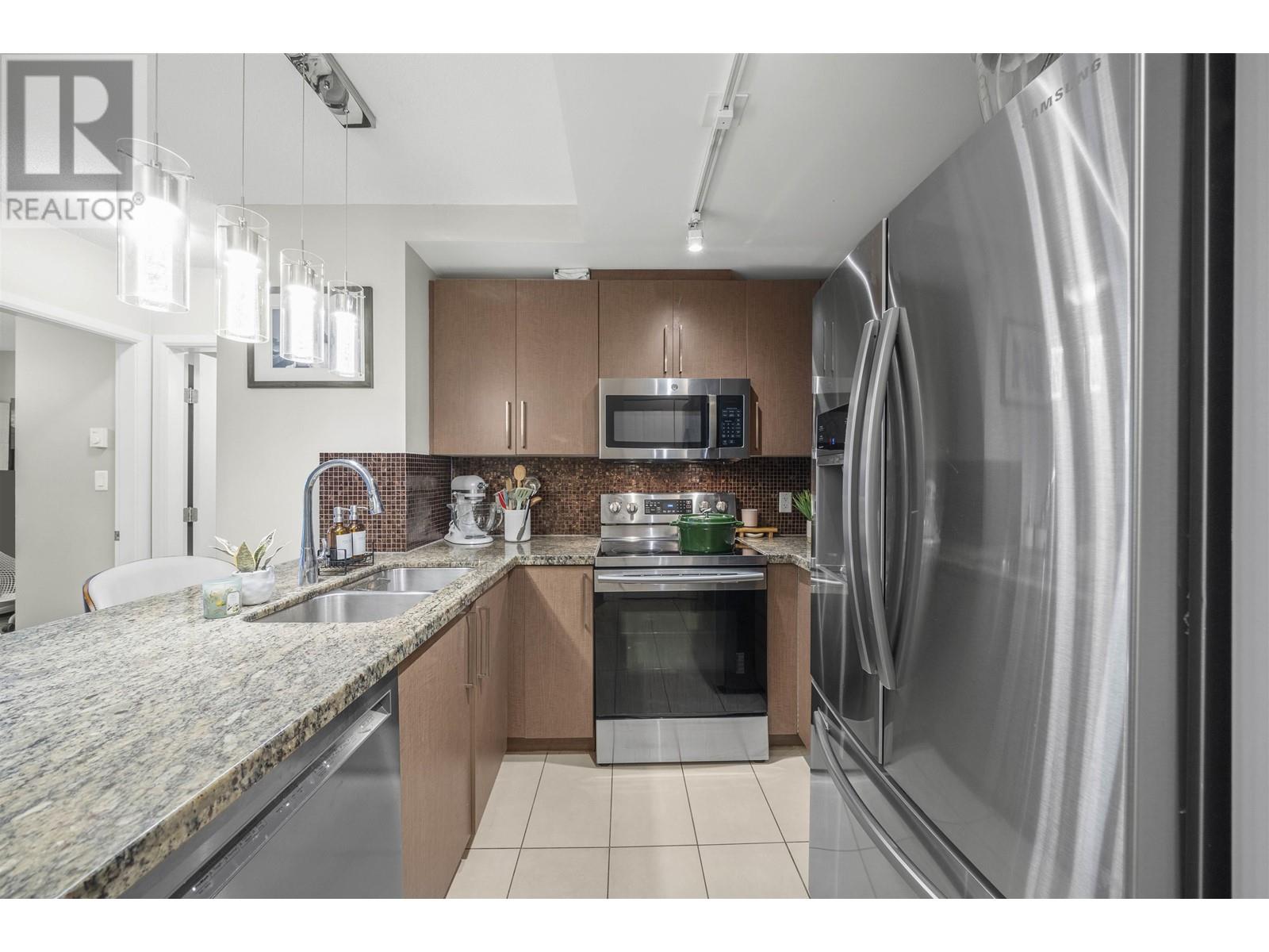 1609 888 Carnarvon Street, New Westminster, British Columbia  V3M 0C6 - Photo 4 - R2951200