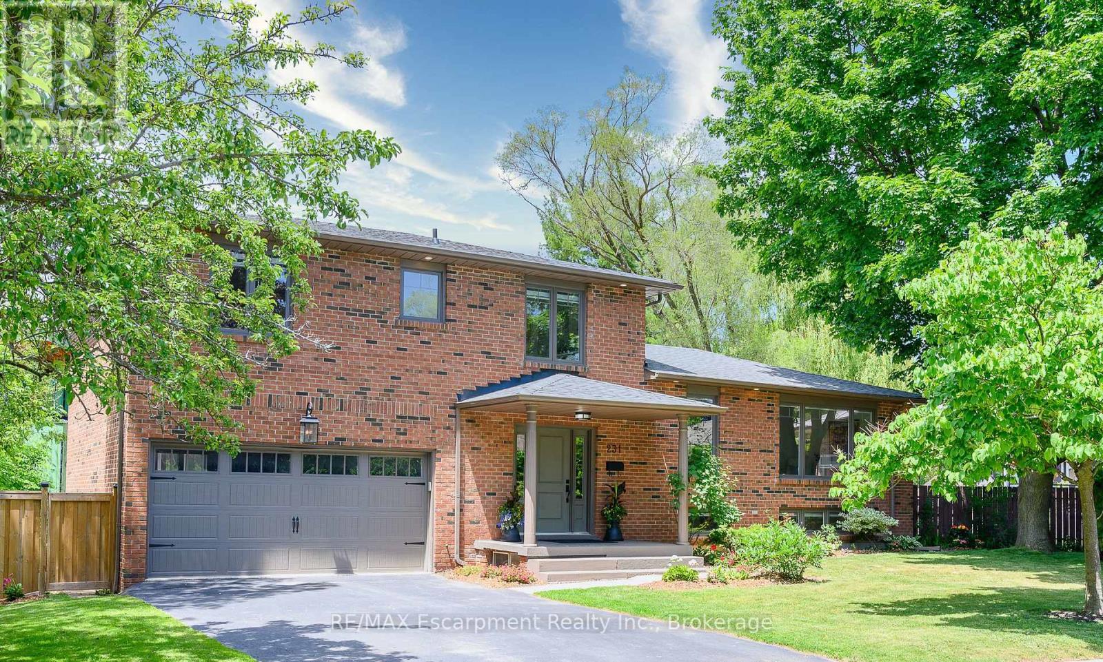 231 Southwood Court, Oakville, Ontario  L6L 5L9 - Photo 9 - W11909196