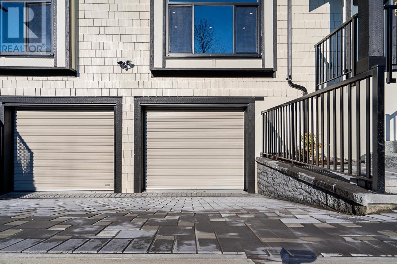 Listing Picture 3 of 28 : 2705 DUNDAS STREET, Vancouver / 溫哥華 - 魯藝地產 Yvonne Lu Group - MLS Medallion Club Member