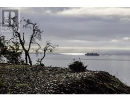 1860 LIGHTHOUSE LANE, Bowen Island, British Columbia
