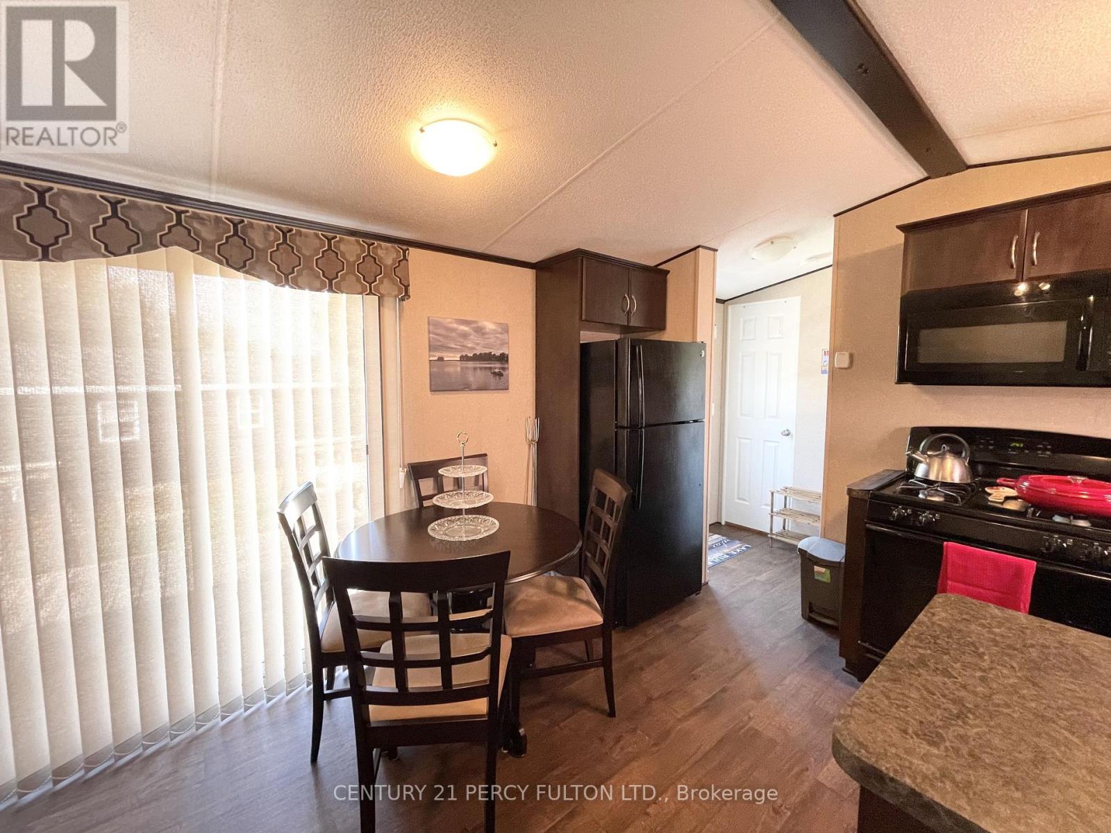 486 Cty Rd 18-41 Park Meadow Lane, Prince Edward County, Ontario  K0K 1P0 - Photo 4 - X9305480
