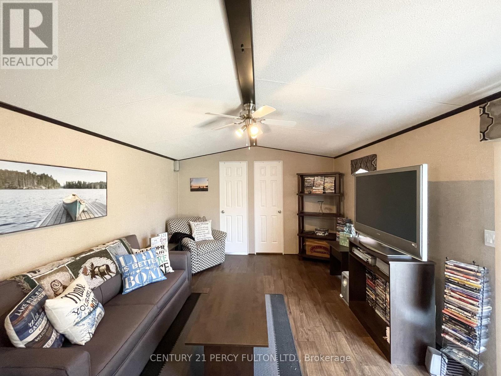 486 Cty Rd 18-41 Park Meadow Lane, Prince Edward County, Ontario  K0K 1P0 - Photo 5 - X9305480