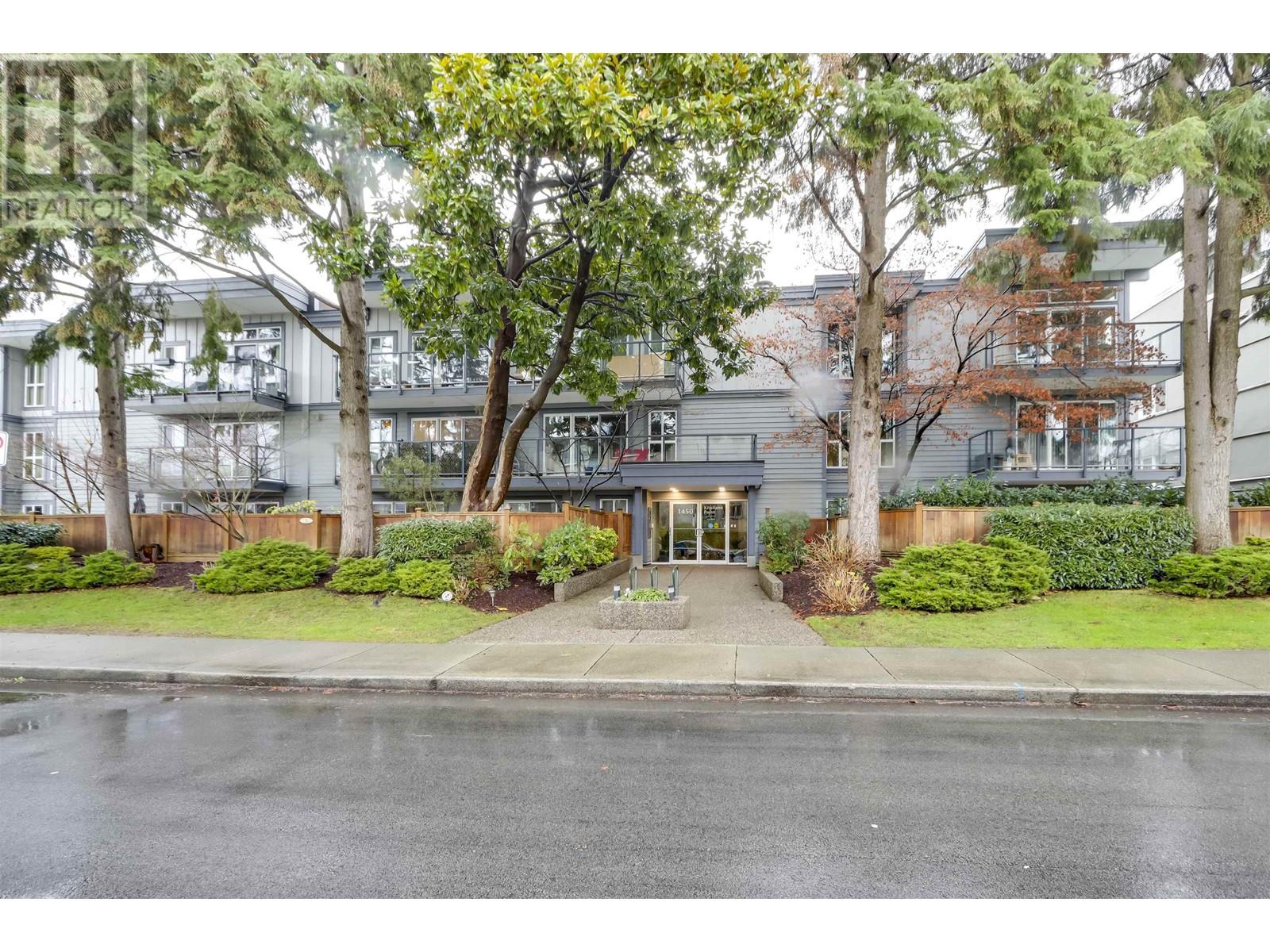 207 1450 Laburnum Street, Vancouver, British Columbia  V6J 3W3 - Photo 2 - R2953538