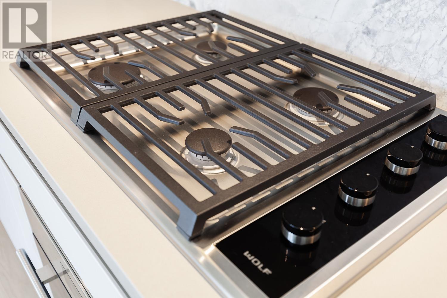 Listing Picture 16 of 35 : 1701 889 PACIFIC STREET, Vancouver / 溫哥華 - 魯藝地產 Yvonne Lu Group - MLS Medallion Club Member