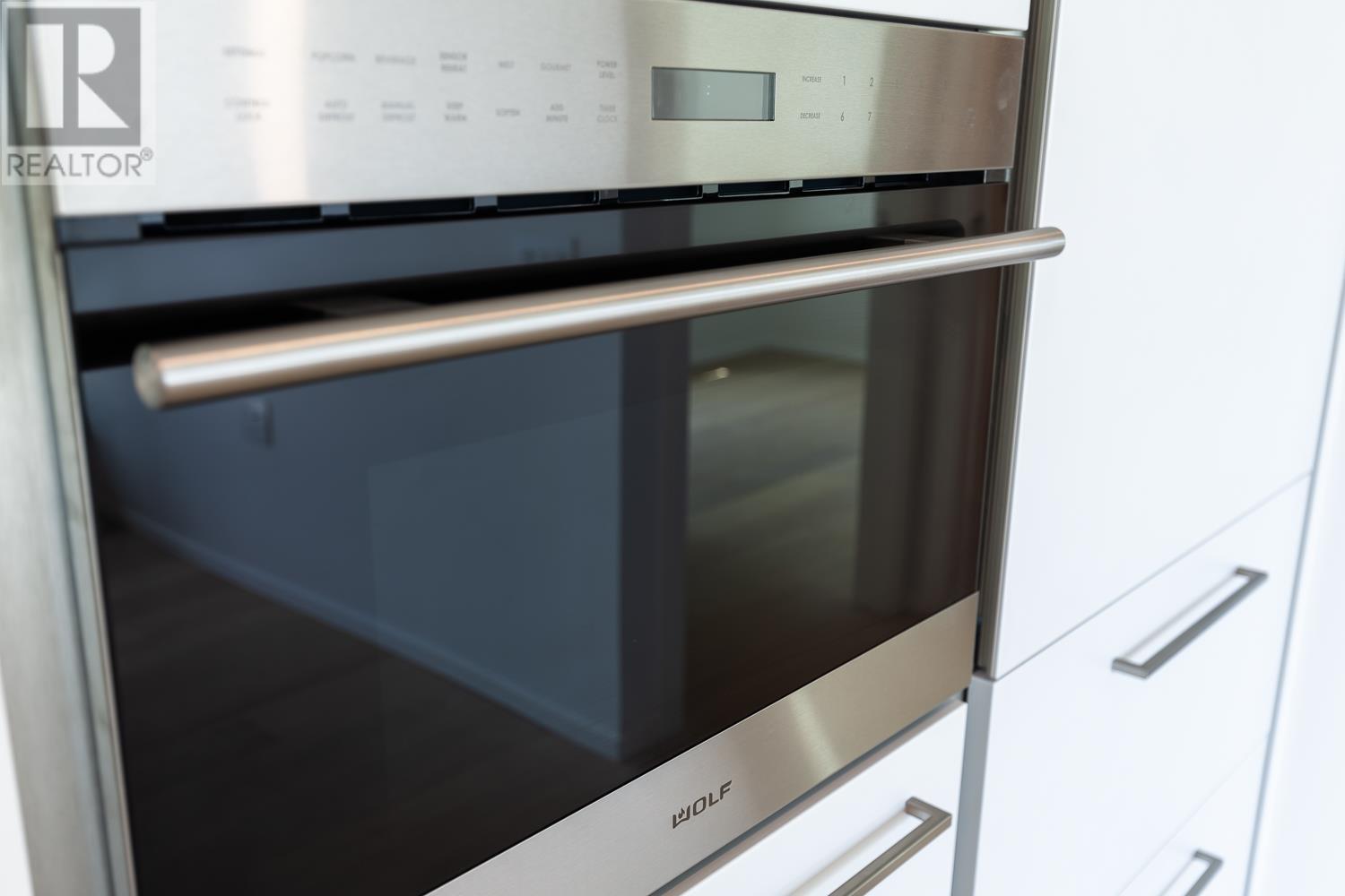 Listing Picture 18 of 35 : 1701 889 PACIFIC STREET, Vancouver / 溫哥華 - 魯藝地產 Yvonne Lu Group - MLS Medallion Club Member