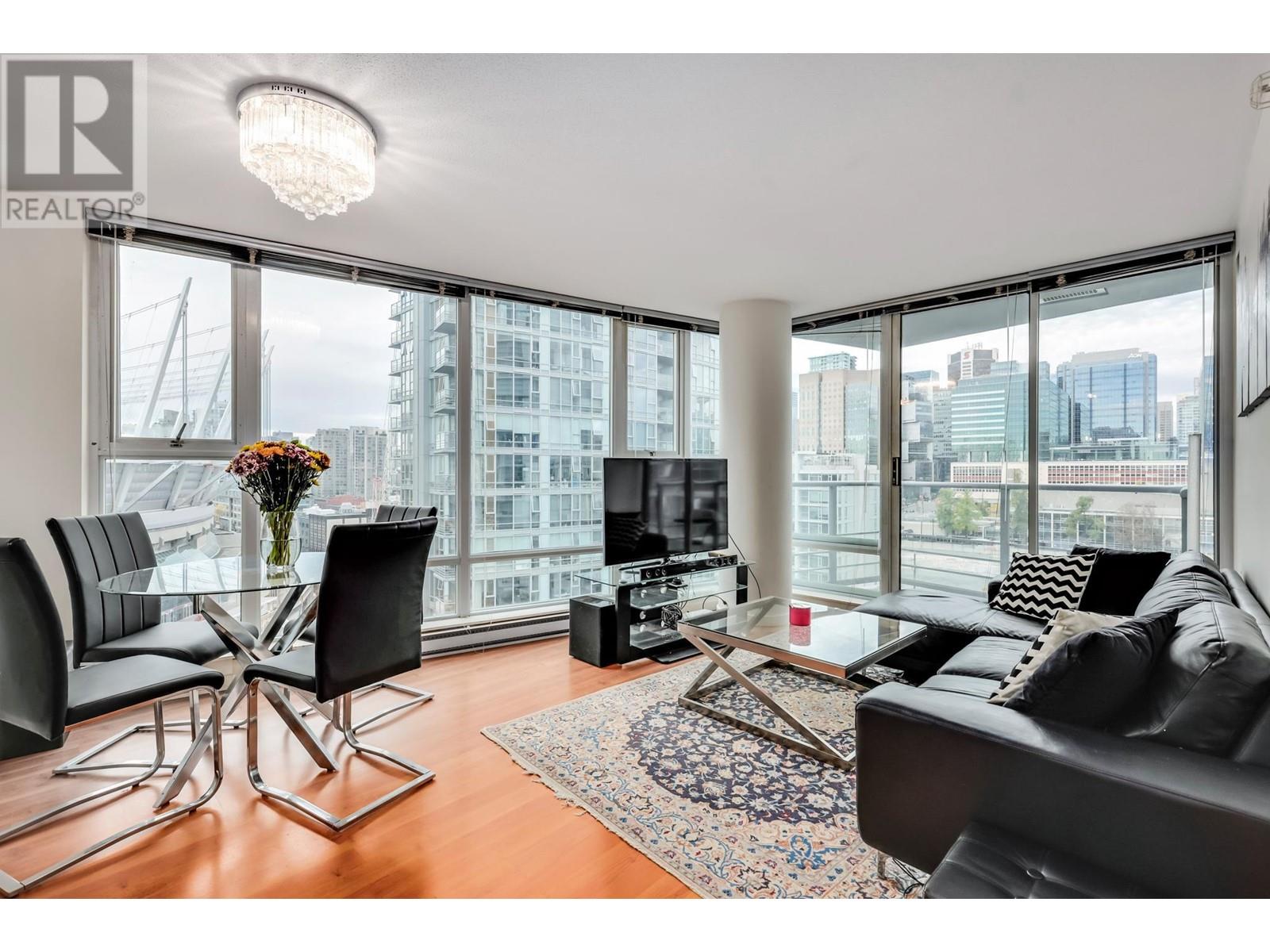 1208 131 Regiment Square, Vancouver, British Columbia  V6B 1X6 - Photo 1 - R2953556