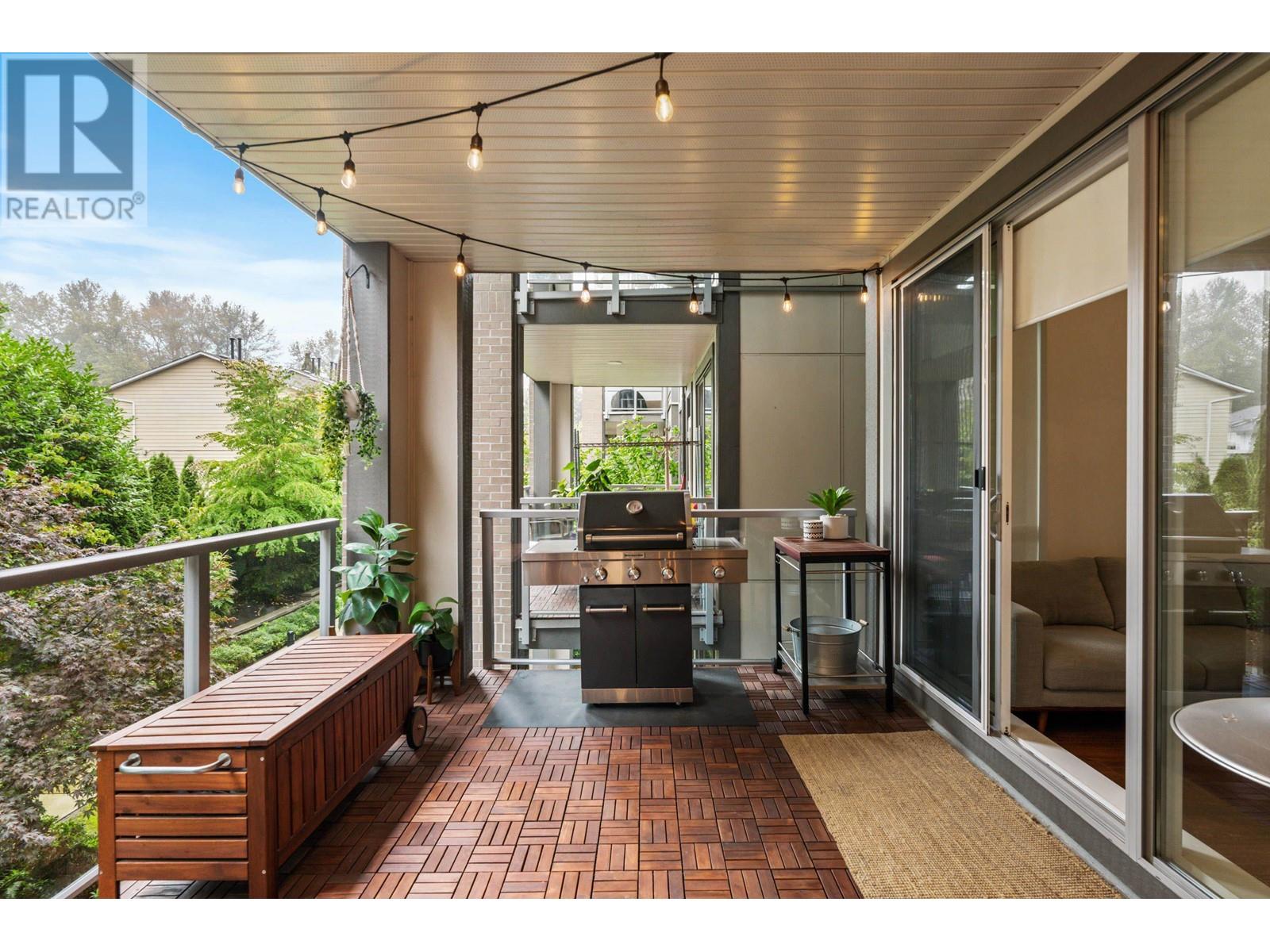 Listing Picture 25 of 31 : 201 5460 BROADWAY, Burnaby / 本拿比 - 魯藝地產 Yvonne Lu Group - MLS Medallion Club Member