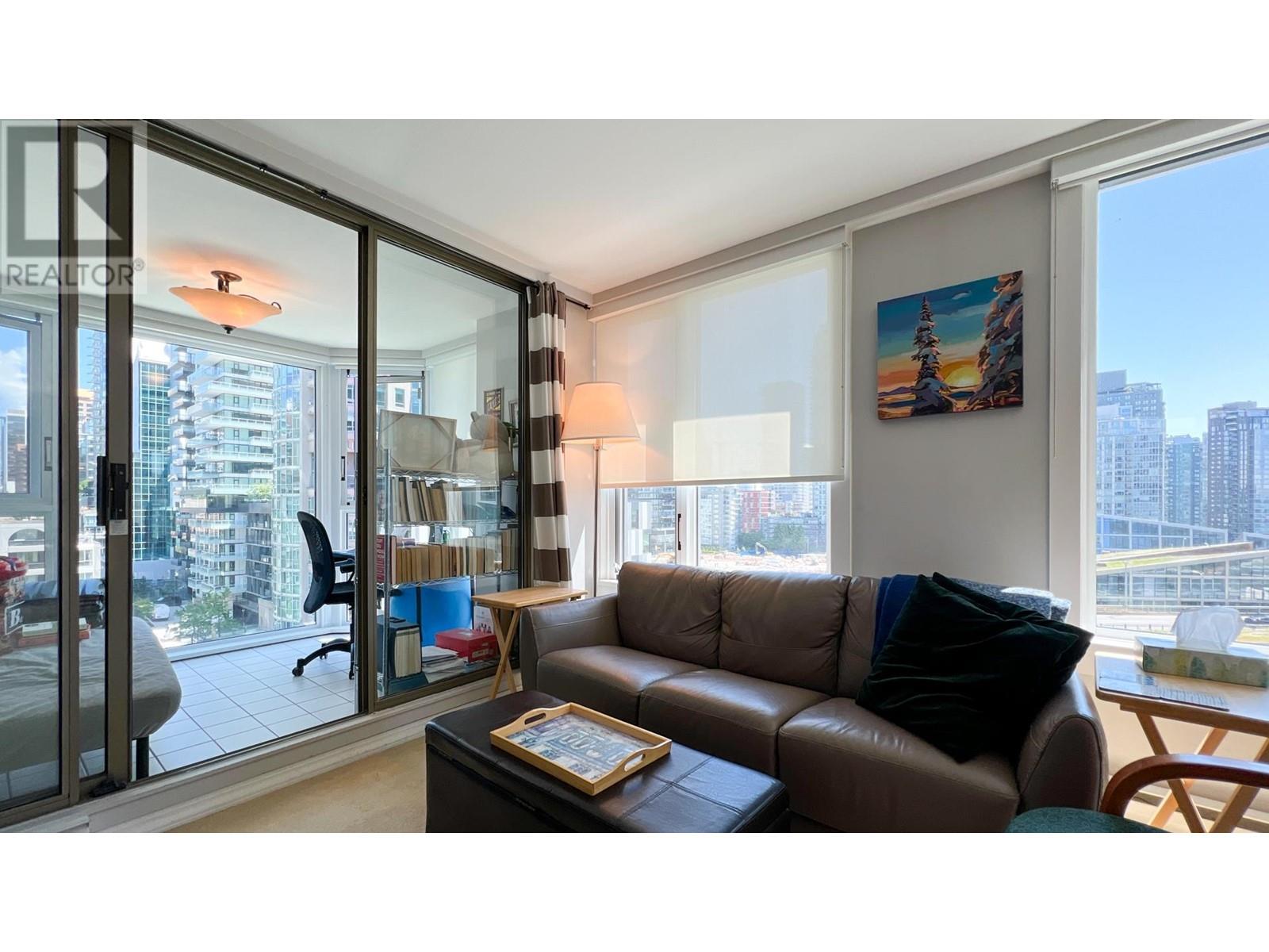 Listing Picture 14 of 40 : 1003 888 PACIFIC STREET, Vancouver / 溫哥華 - 魯藝地產 Yvonne Lu Group - MLS Medallion Club Member
