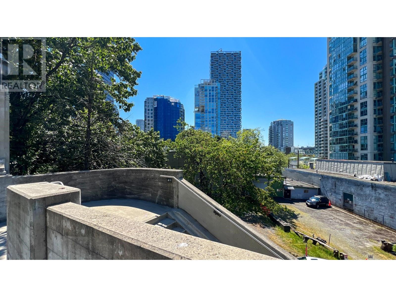 Listing Picture 19 of 40 : 1003 888 PACIFIC STREET, Vancouver / 溫哥華 - 魯藝地產 Yvonne Lu Group - MLS Medallion Club Member