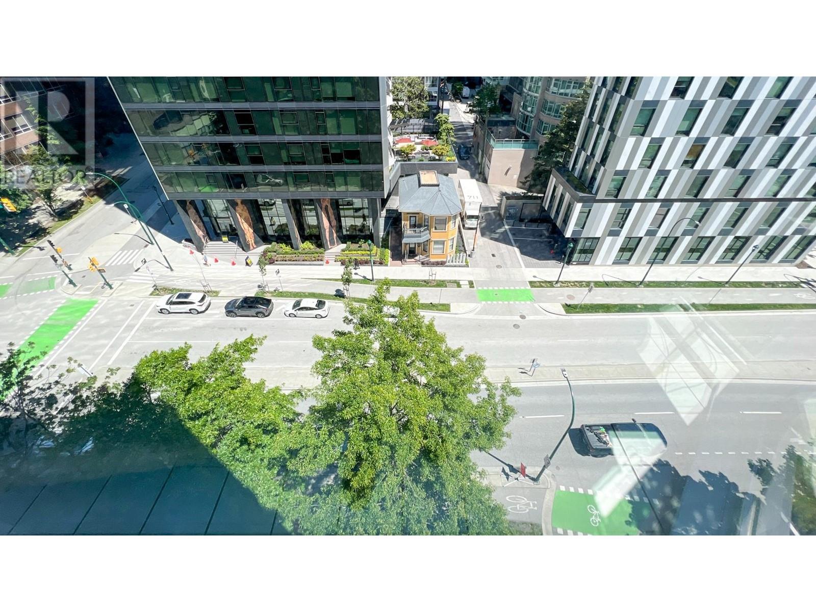 Listing Picture 25 of 40 : 1003 888 PACIFIC STREET, Vancouver / 溫哥華 - 魯藝地產 Yvonne Lu Group - MLS Medallion Club Member