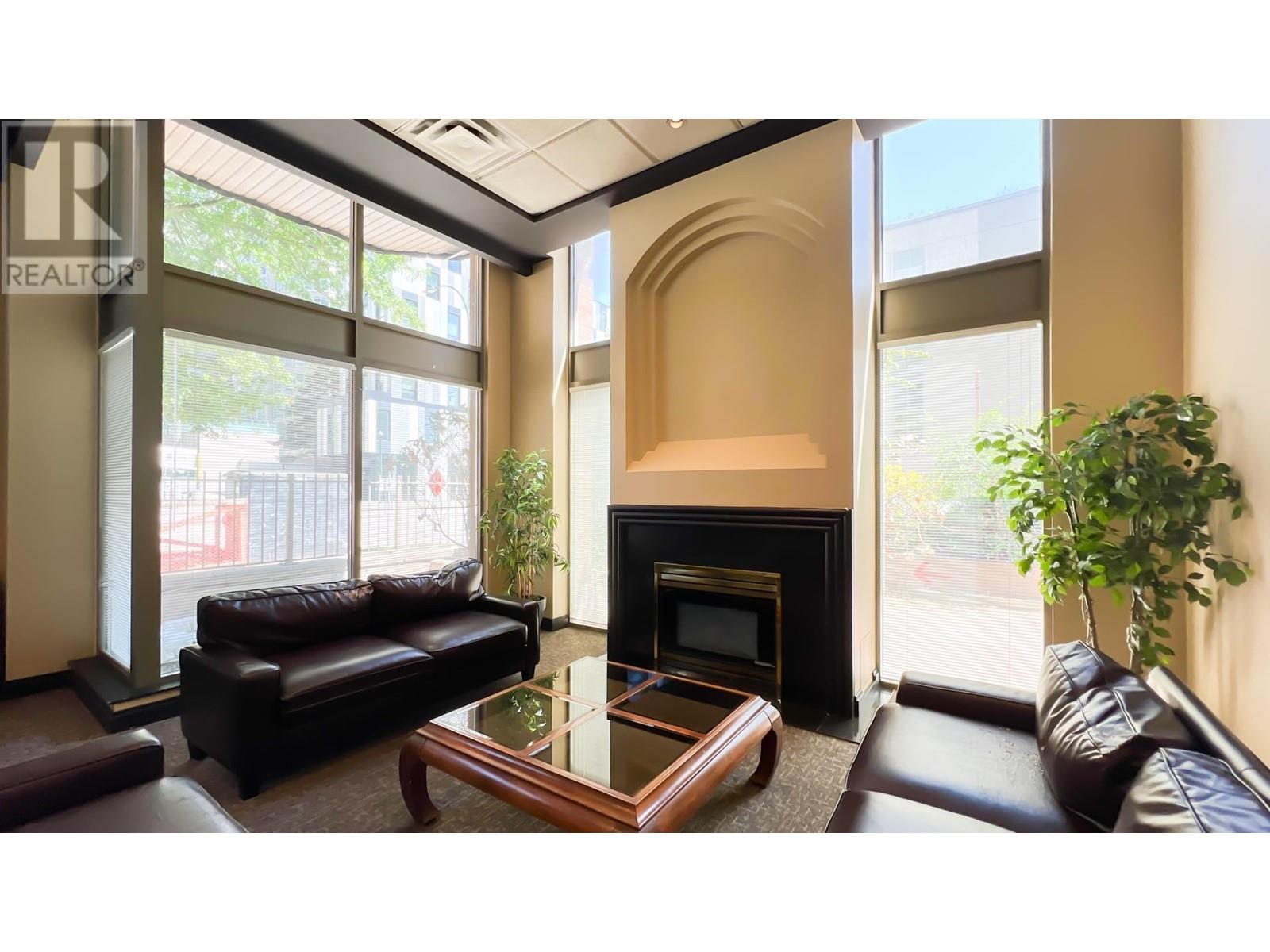 Listing Picture 29 of 40 : 1003 888 PACIFIC STREET, Vancouver / 溫哥華 - 魯藝地產 Yvonne Lu Group - MLS Medallion Club Member