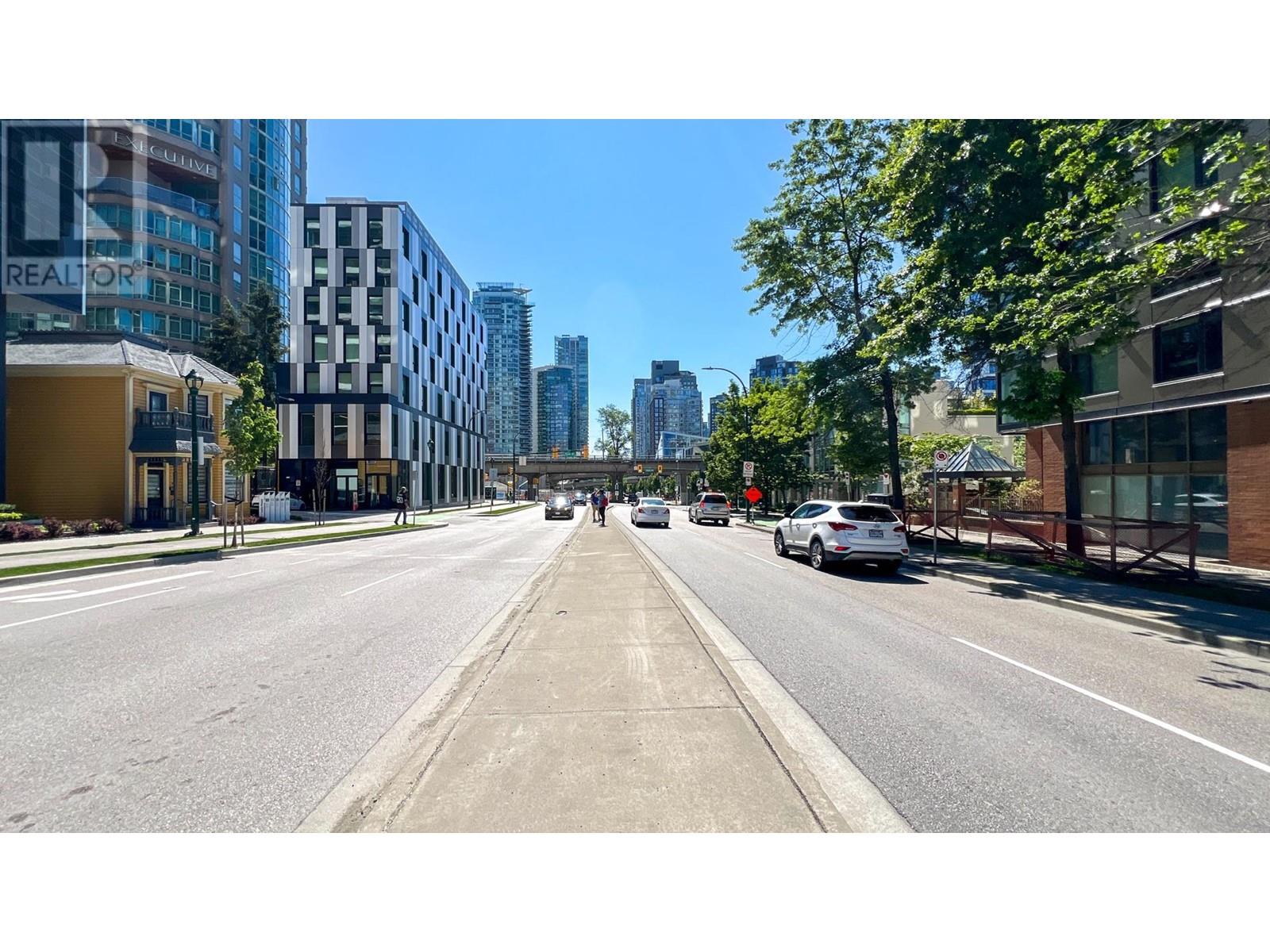 Listing Picture 40 of 40 : 1003 888 PACIFIC STREET, Vancouver / 溫哥華 - 魯藝地產 Yvonne Lu Group - MLS Medallion Club Member