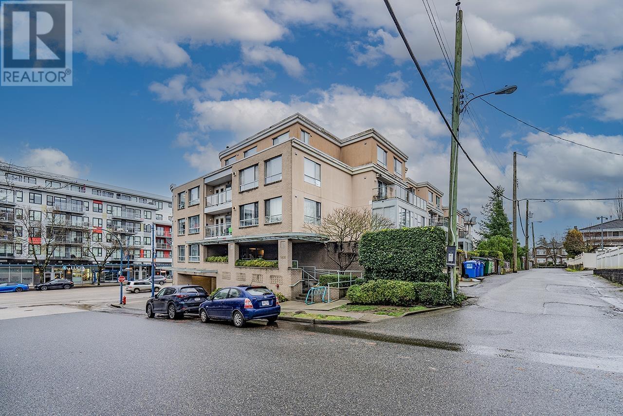 211 5818 Lincoln Street, Vancouver, British Columbia V5R 4P7 - Photo 1 - R2953587