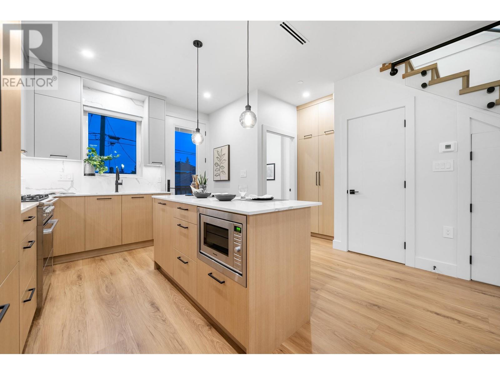 1812 E 55th Avenue, Vancouver, British Columbia  V5P 2A1 - Photo 12 - R2953595