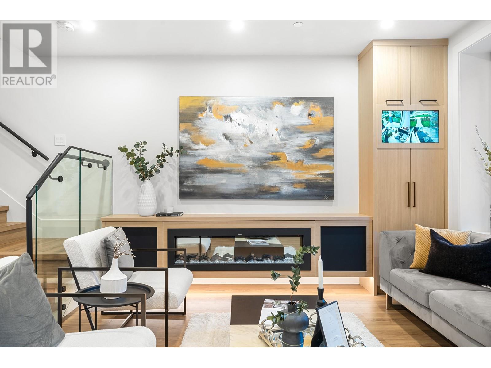 1812 E 55th Avenue, Vancouver, British Columbia  V5P 2A1 - Photo 2 - R2953595