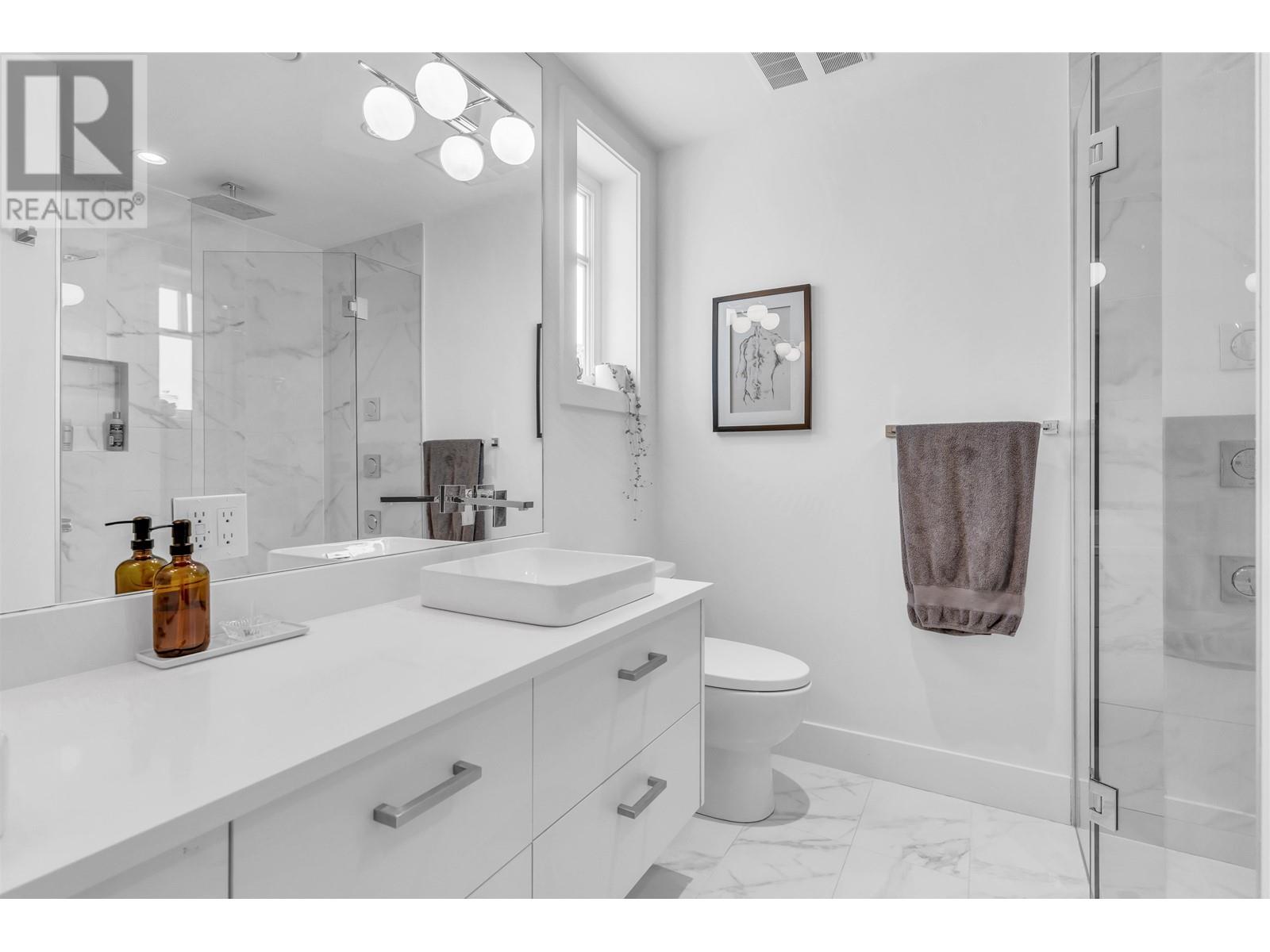 2420 W 8th Avenue, Vancouver, British Columbia  V6K 2B1 - Photo 16 - R2953597