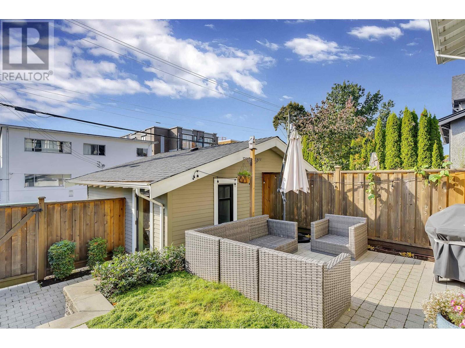 2420 W 8th Avenue, Vancouver, British Columbia  V6K 2B1 - Photo 4 - R2953597