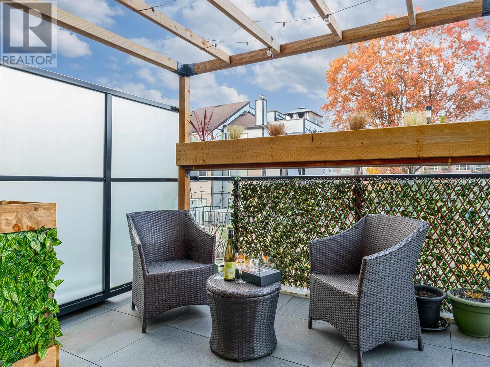 201 2331 Kelly Avenue, Port Coquitlam, British Columbia  V3C 1Y3 - Photo 11 - R2953627