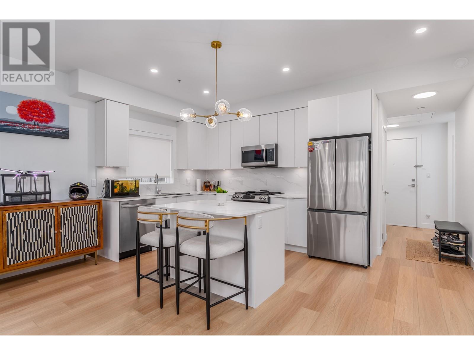 201 2331 Kelly Avenue, Port Coquitlam, British Columbia  V3C 1Y3 - Photo 4 - R2953627