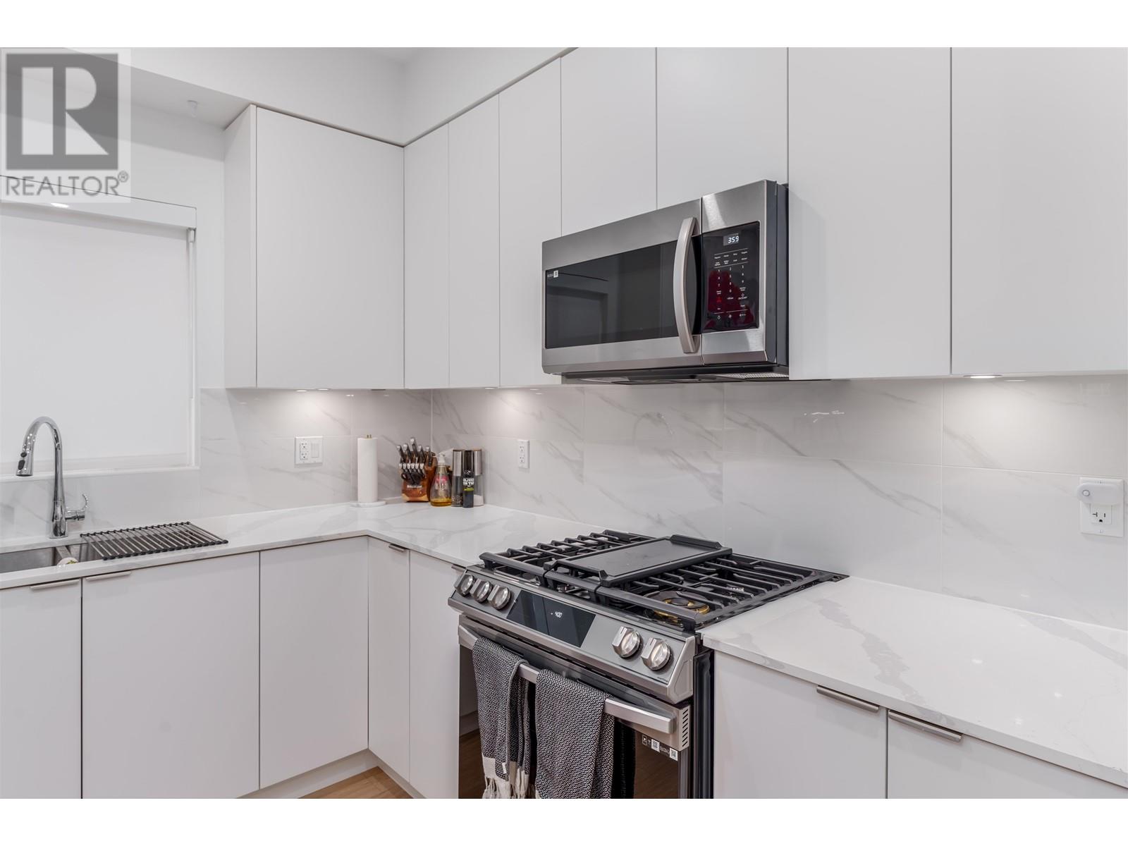 201 2331 Kelly Avenue, Port Coquitlam, British Columbia  V3C 1Y3 - Photo 7 - R2953627