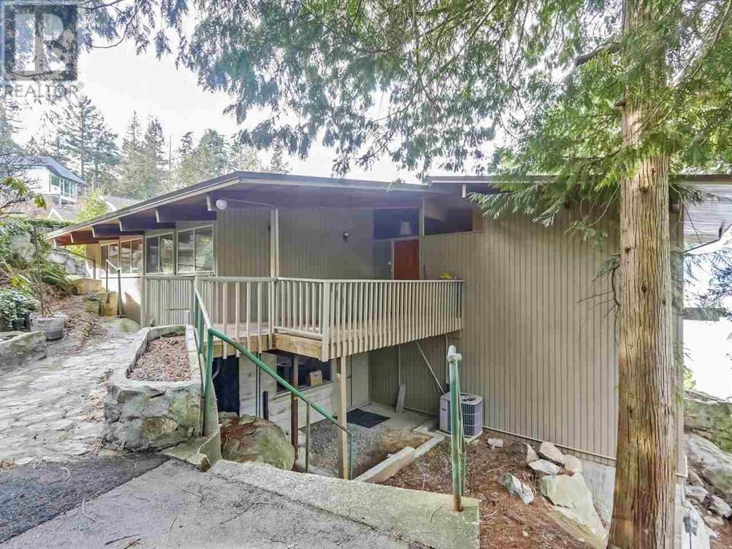 5122 Marine Drive, West Vancouver, British Columbia  V7W 2P7 - Photo 1 - R2953591