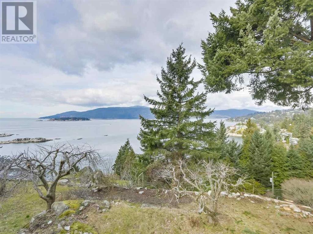 5122 Marine Drive, West Vancouver, British Columbia  V7W 2P7 - Photo 11 - R2953591