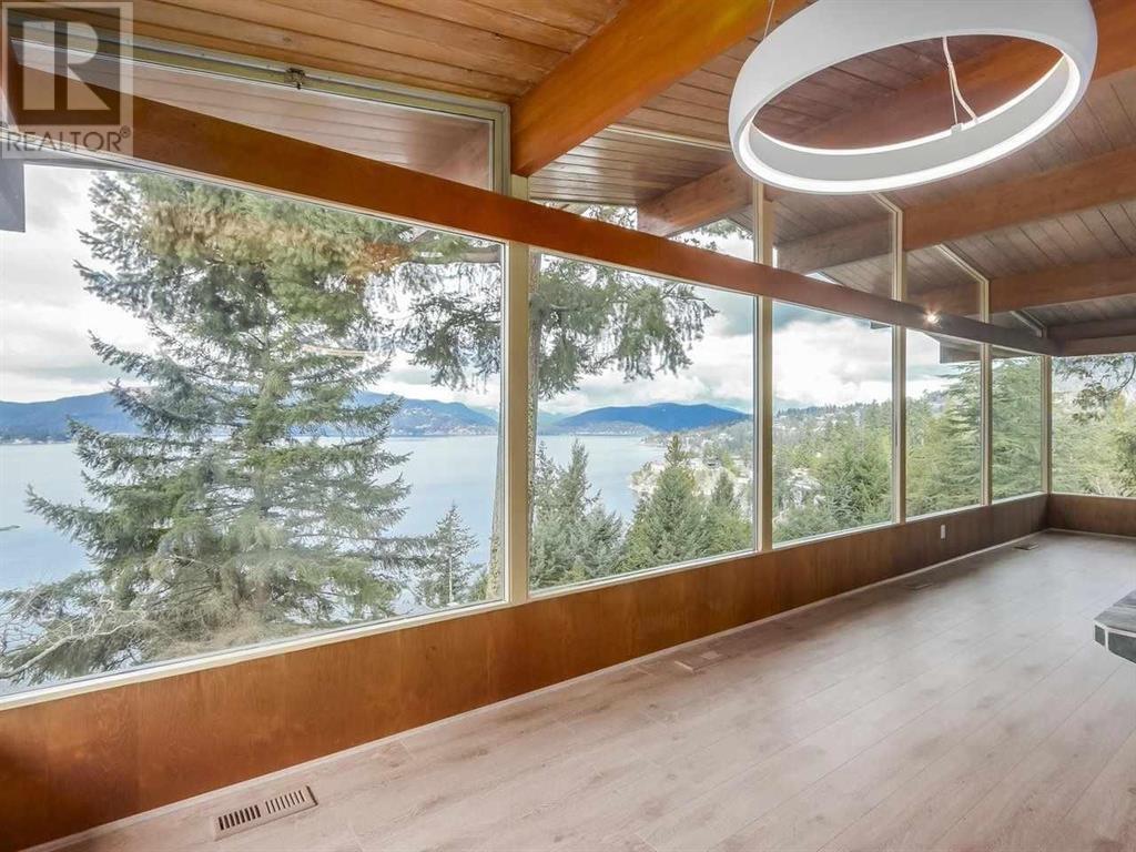 5122 Marine Drive, West Vancouver, British Columbia  V7W 2P7 - Photo 8 - R2953591