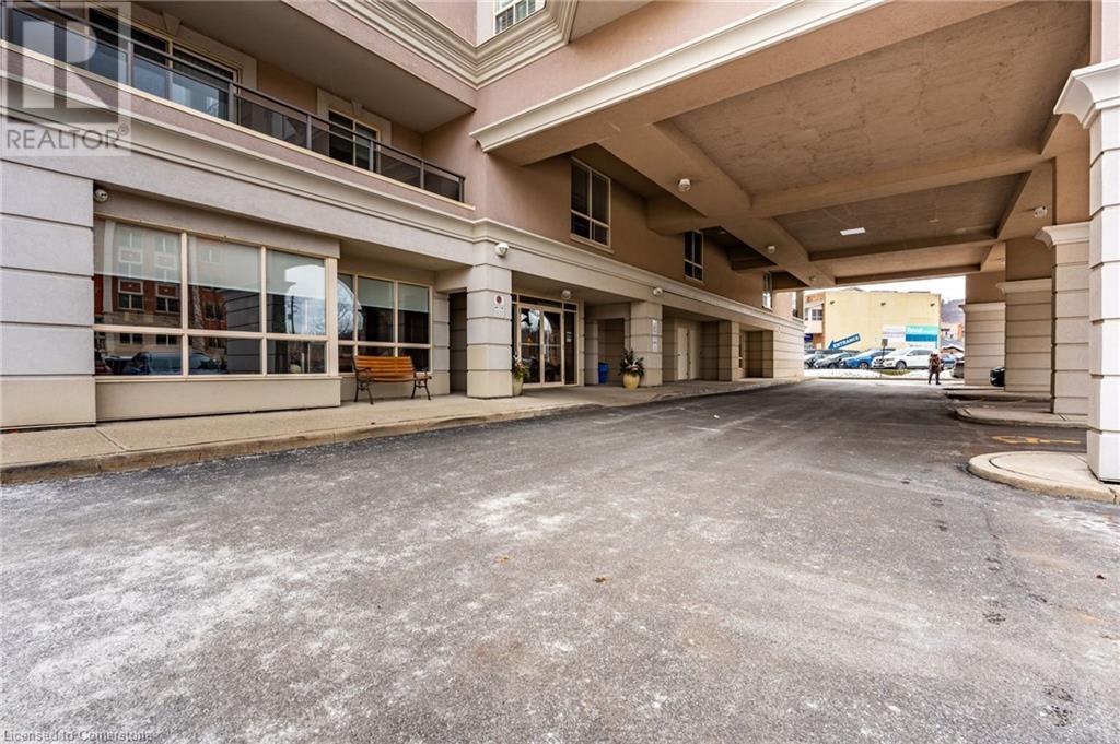 4000 Creekside Drive Unit# 207, Dundas, Ontario  L9H 7S9 - Photo 5 - 40688335