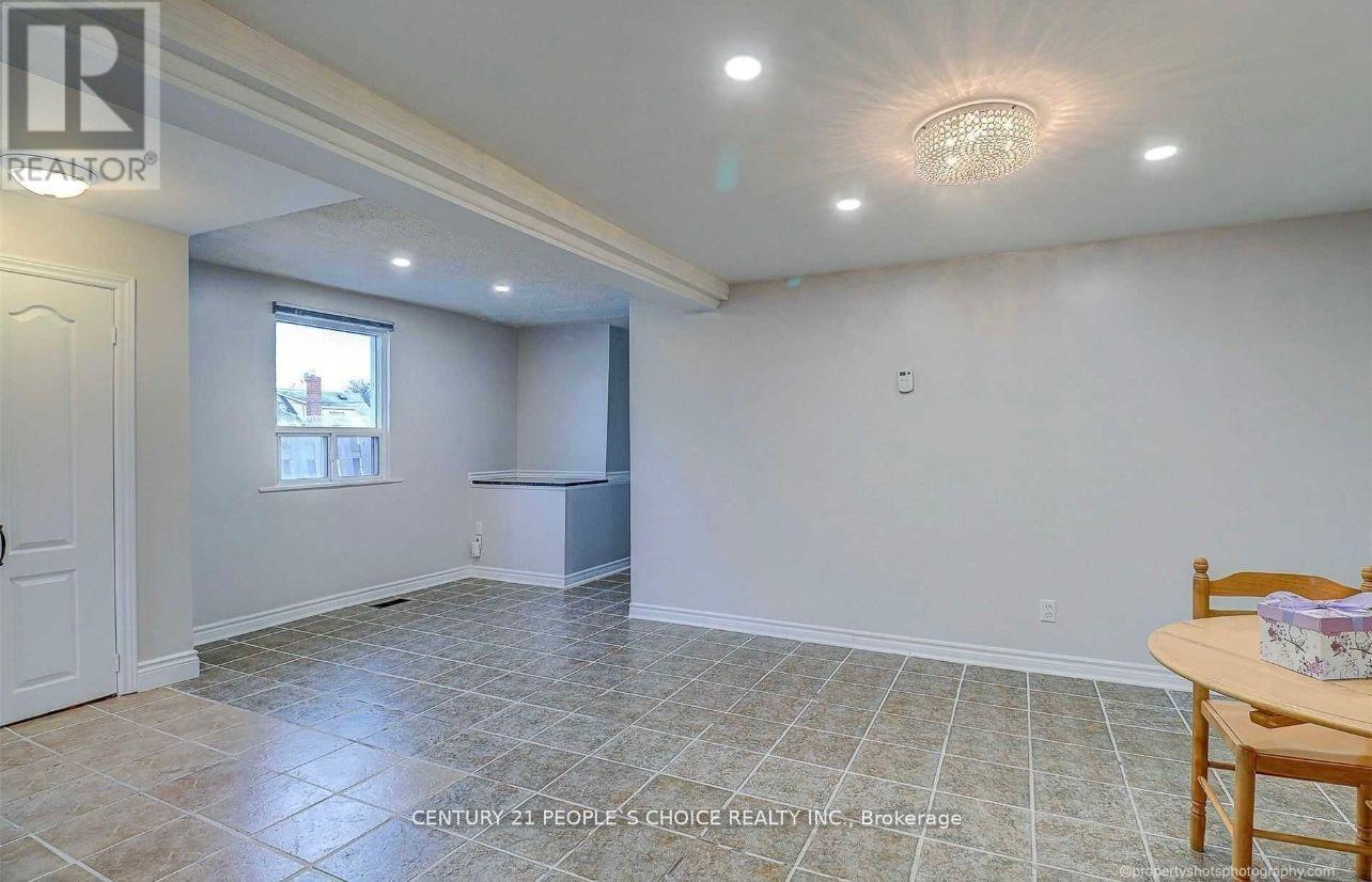 Property at 20 BUTTERWORTH AVENUE image 4