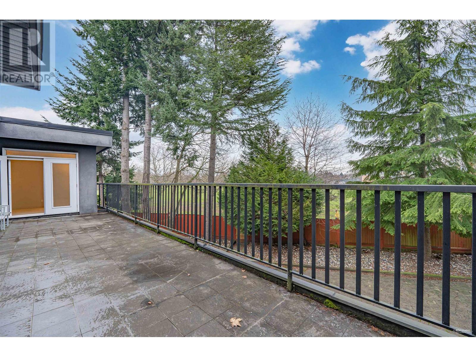 Listing Picture 9 of 24 : 6760 COLTSFOOT DRIVE, Richmond / 烈治文 - 魯藝地產 Yvonne Lu Group - MLS Medallion Club Member