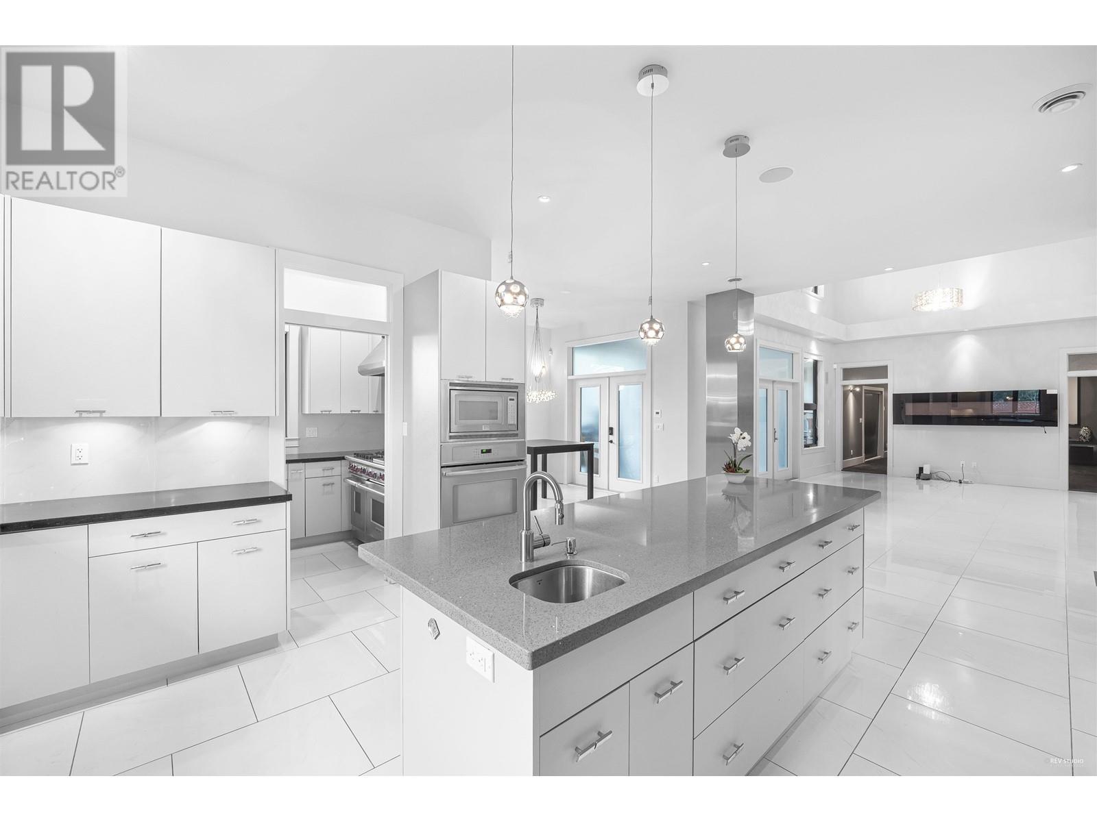 Listing Picture 12 of 24 : 6760 COLTSFOOT DRIVE, Richmond / 烈治文 - 魯藝地產 Yvonne Lu Group - MLS Medallion Club Member