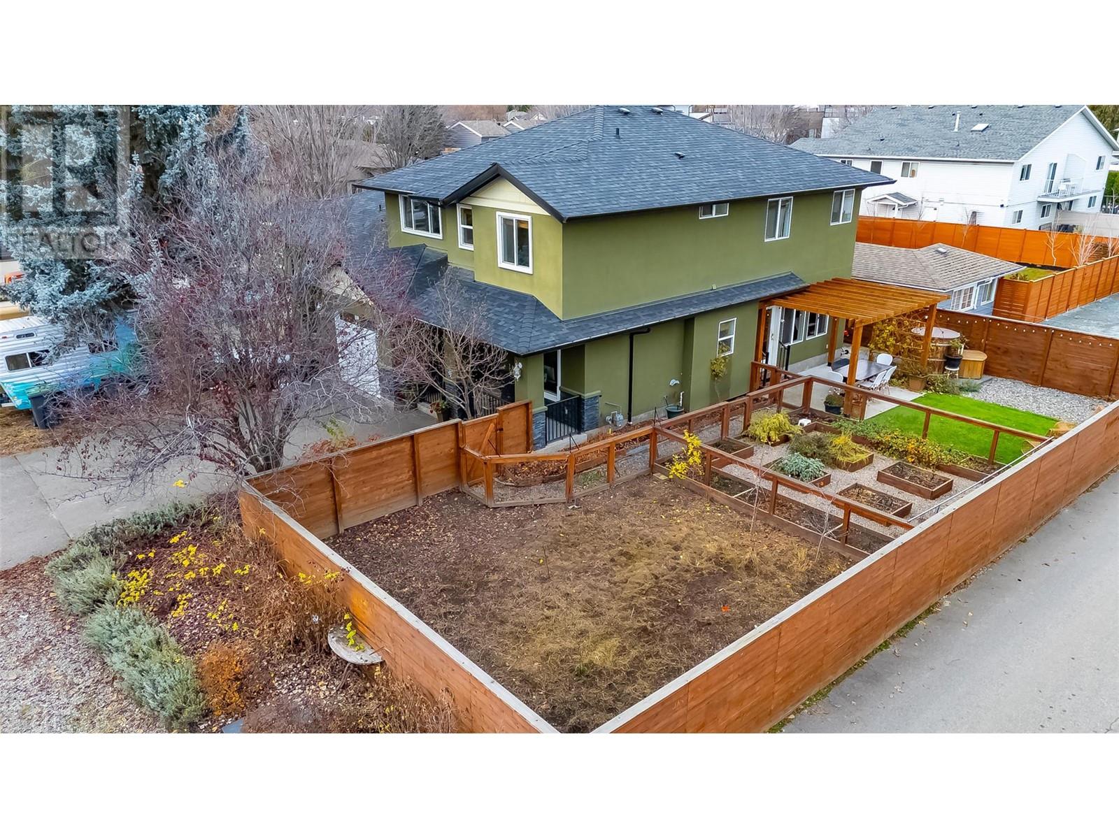 1818 Bowes Street, Kelowna, British Columbia  V1Y 0B3 - Photo 38 - 10331173