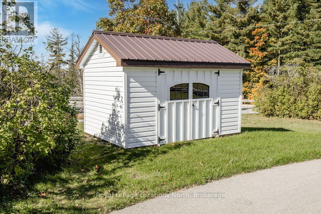 5358 Penetanguishene Road, Springwater, Ontario  L0L 1P0 - Photo 31 - S11912082