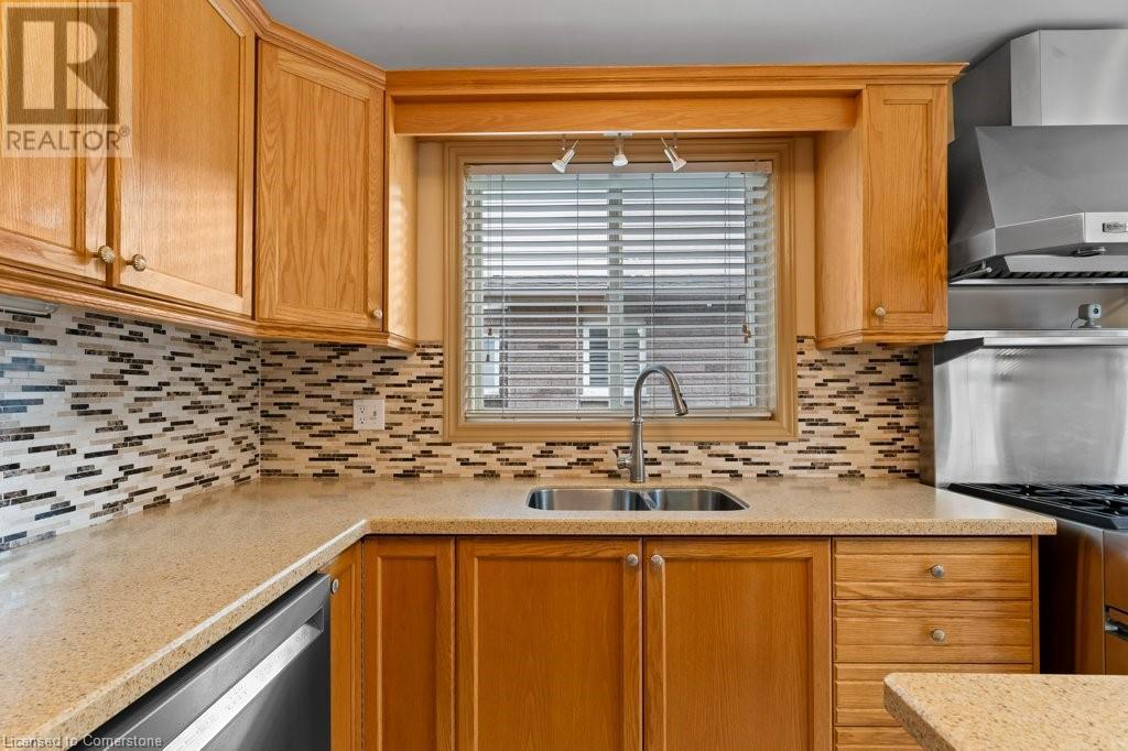 107 Dorchester Drive, Grimsby, Ontario  L3M 5H5 - Photo 8 - 40681218