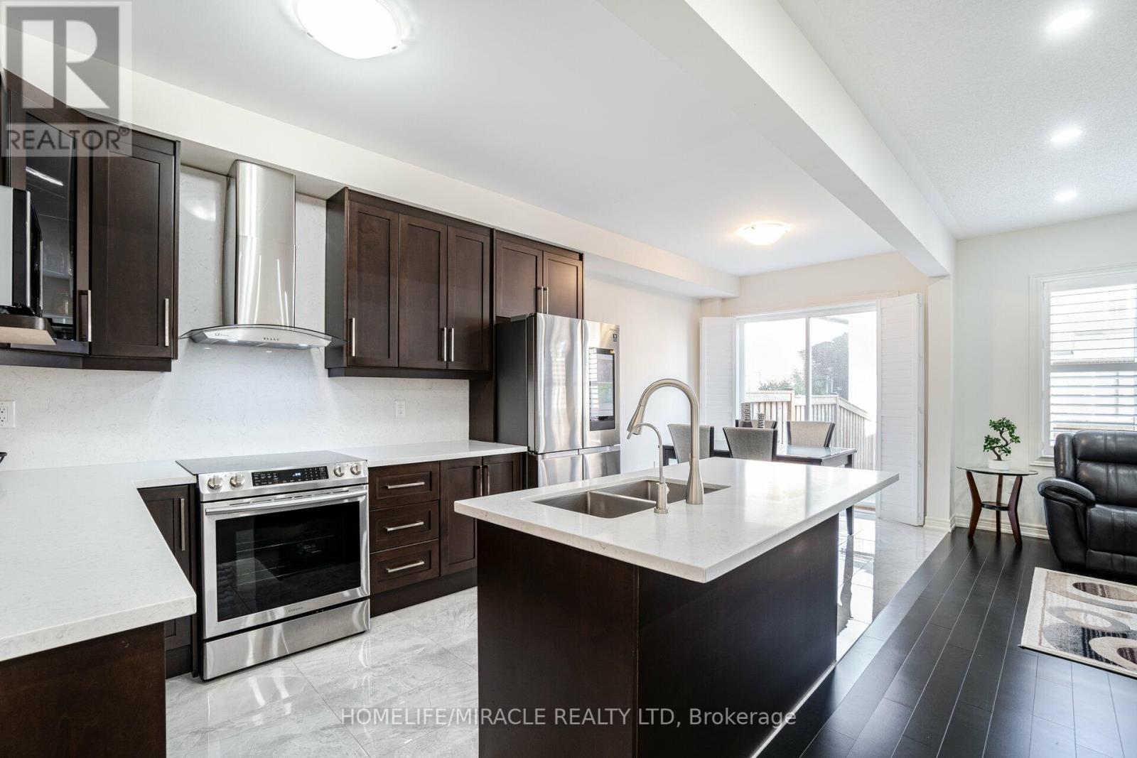 88 Humphery Street, Hamilton (Waterdown), Ontario  L6B 0T6 - Photo 13 - X11912017