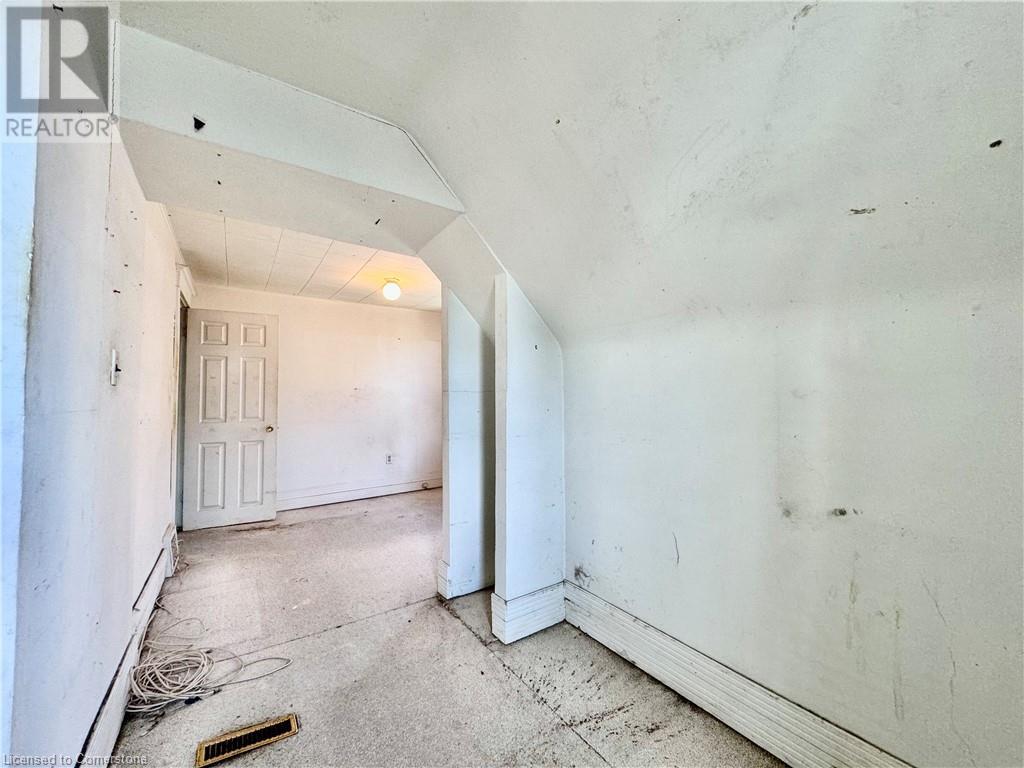 20 Crosthwaite Street N, Hamilton, Ontario  L8H 4T9 - Photo 12 - 40686526