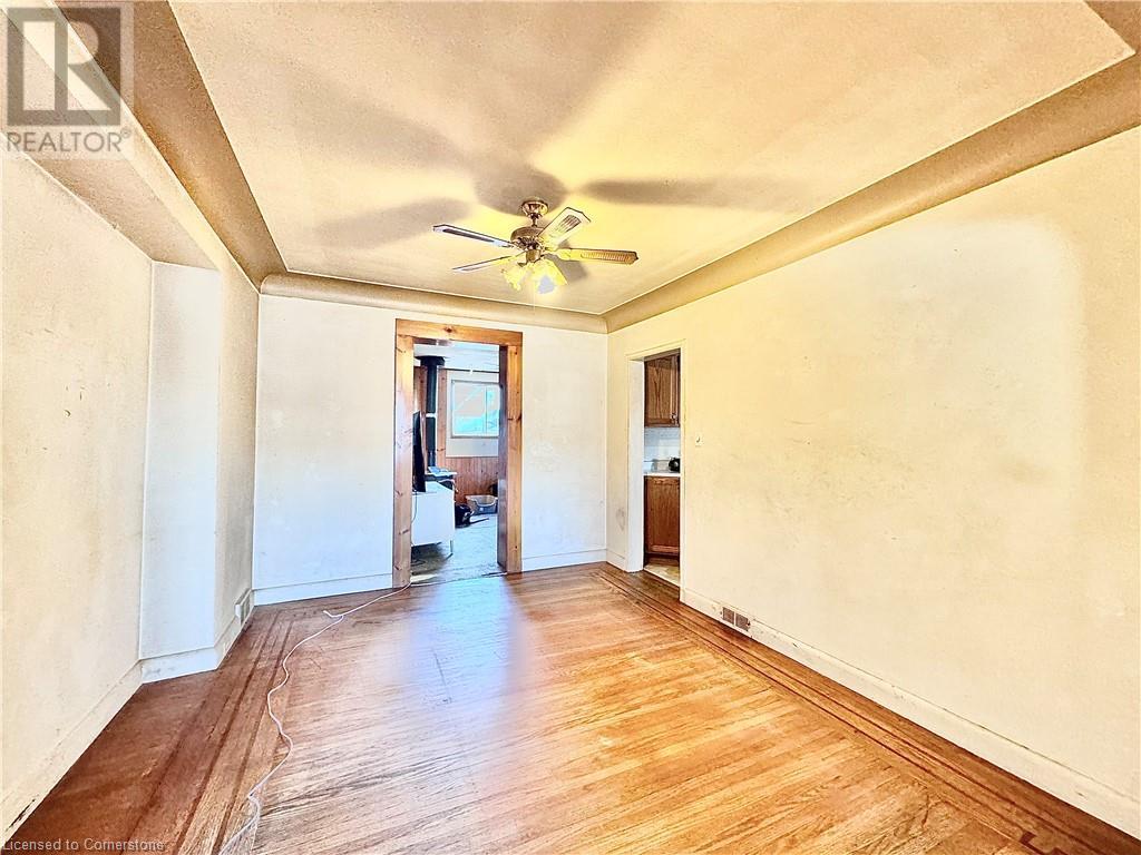 20 Crosthwaite Street N, Hamilton, Ontario  L8H 4T9 - Photo 5 - 40686526