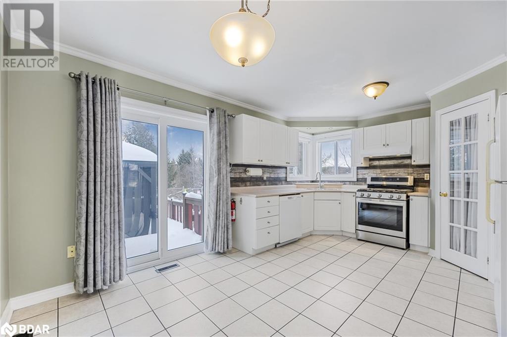 35 Bayshore Boulevard, Barrie, Ontario  L4N 9R5 - Photo 9 - 40688016