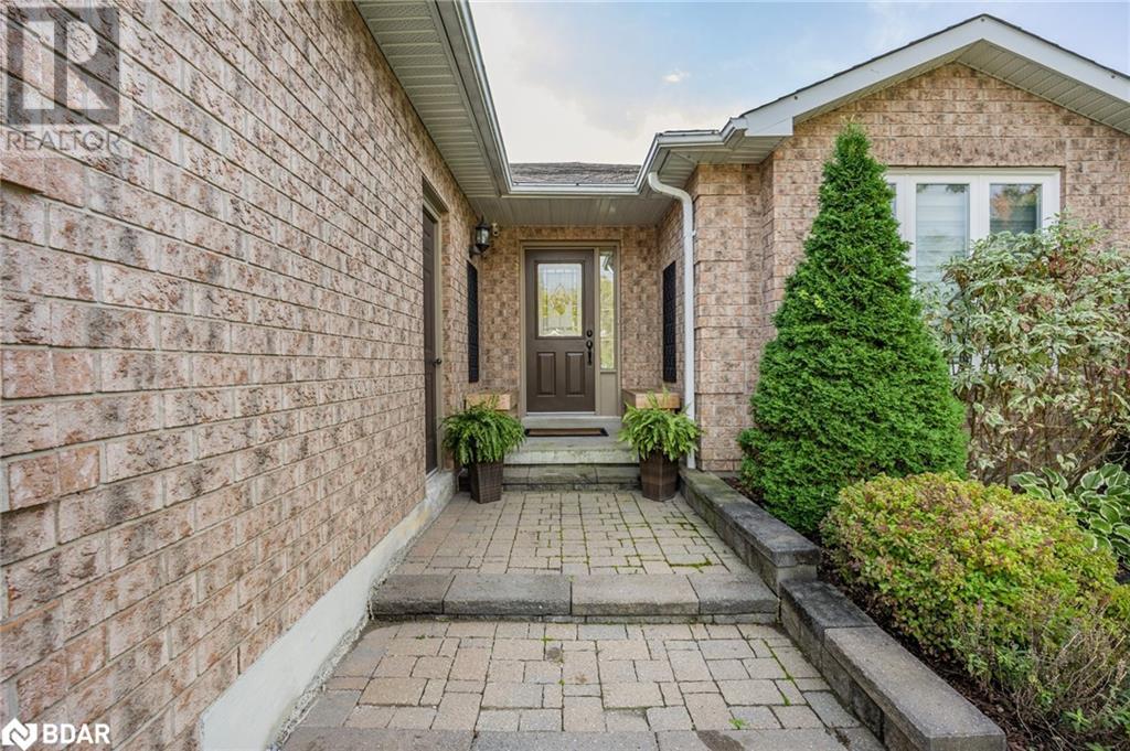 35 Bayshore Boulevard, Barrie, Ontario  L4N 9R5 - Photo 2 - 40688016