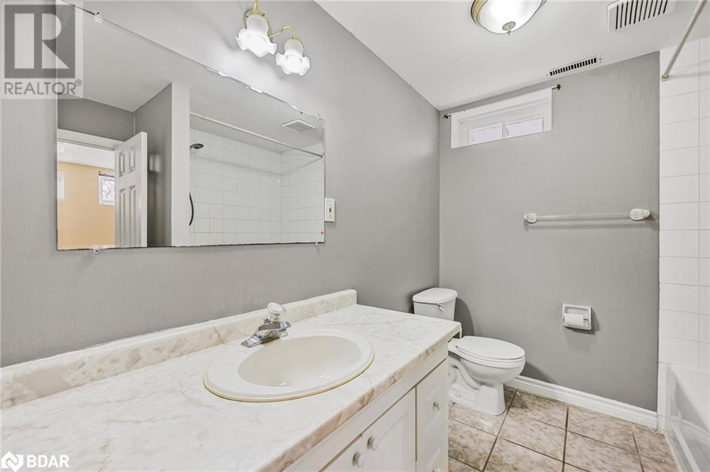 35 Bayshore Boulevard, Barrie, Ontario  L4N 9R5 - Photo 18 - 40688016