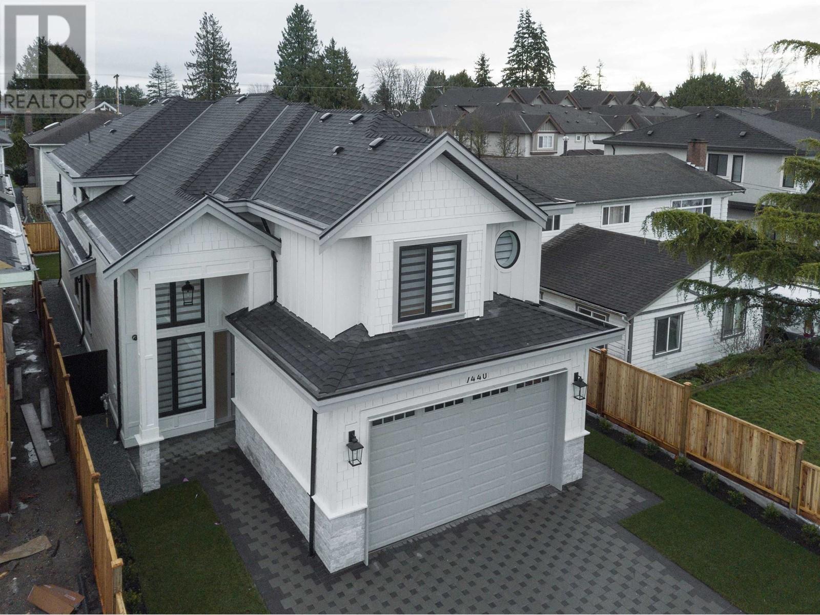 Listing Picture 2 of 40 : 7440 LANGTON ROAD, Richmond / 烈治文 - 魯藝地產 Yvonne Lu Group - MLS Medallion Club Member