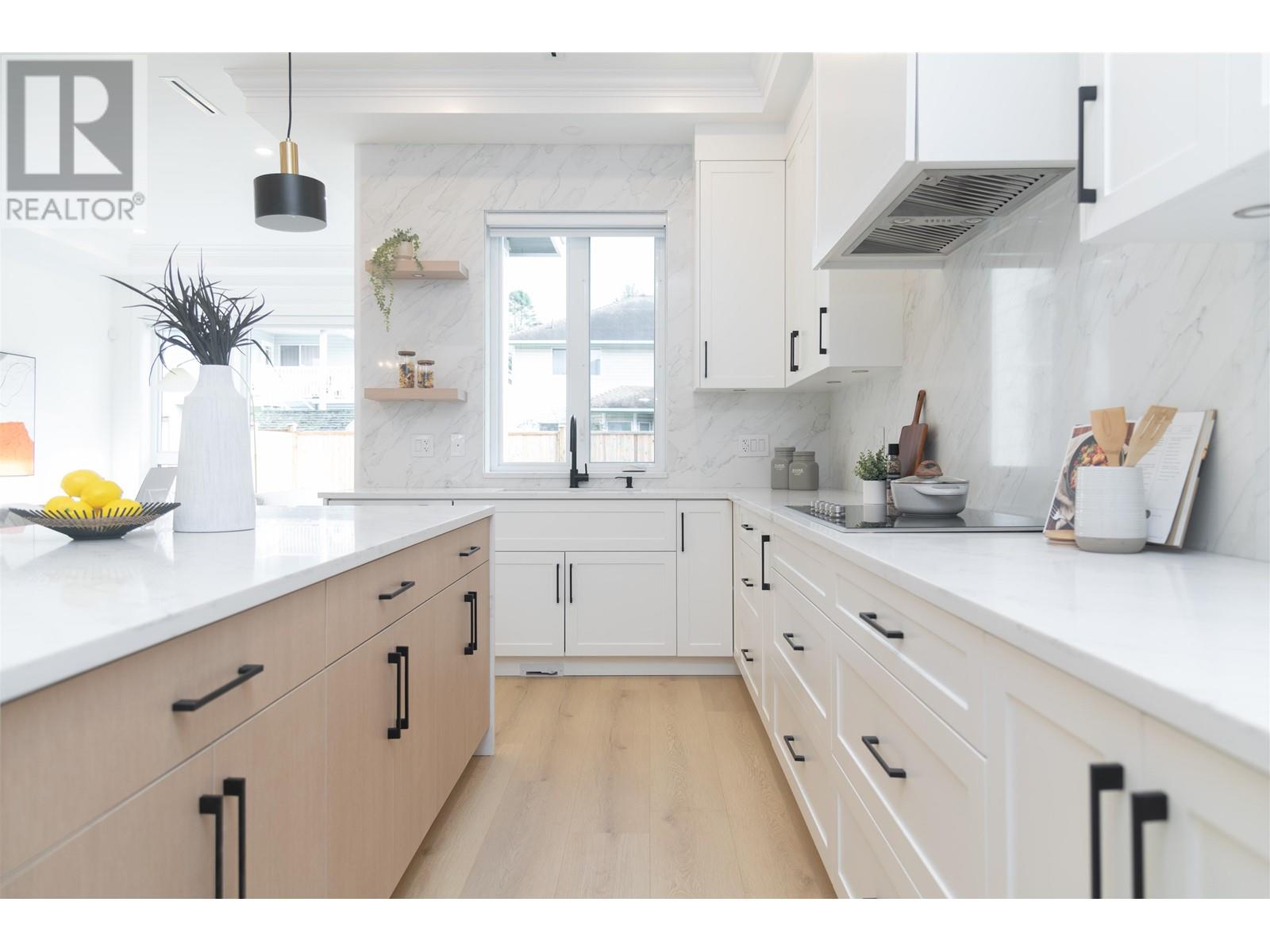 Listing Picture 21 of 40 : 7440 LANGTON ROAD, Richmond / 烈治文 - 魯藝地產 Yvonne Lu Group - MLS Medallion Club Member