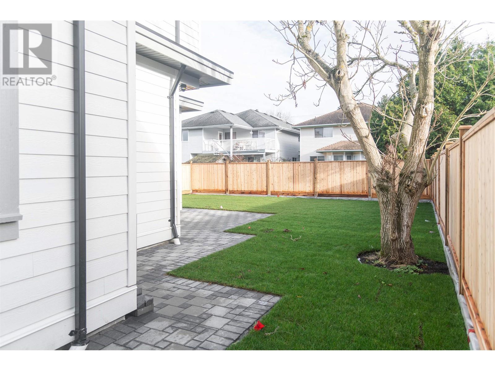 Listing Picture 37 of 40 : 7440 LANGTON ROAD, Richmond / 烈治文 - 魯藝地產 Yvonne Lu Group - MLS Medallion Club Member