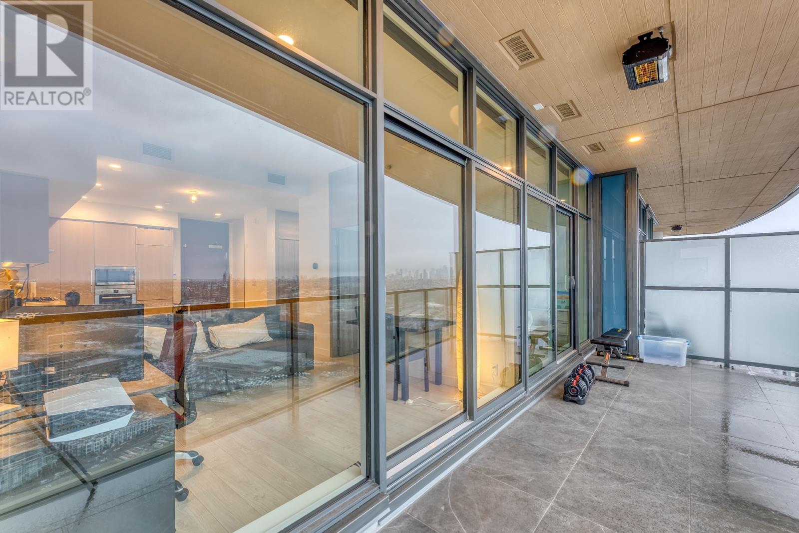 Listing Picture 15 of 21 : 4403 4890 LOUGHEED HIGHWAY, Burnaby / 本拿比 - 魯藝地產 Yvonne Lu Group - MLS Medallion Club Member