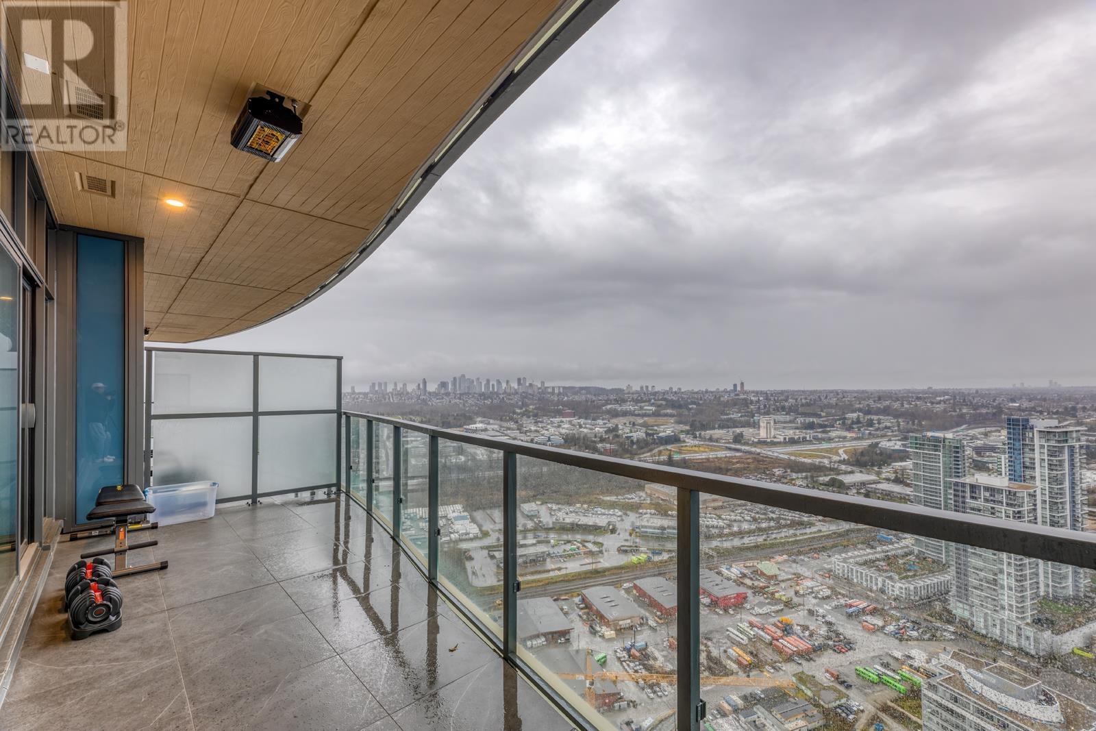 Listing Picture 14 of 21 : 4403 4890 LOUGHEED HIGHWAY, Burnaby / 本拿比 - 魯藝地產 Yvonne Lu Group - MLS Medallion Club Member