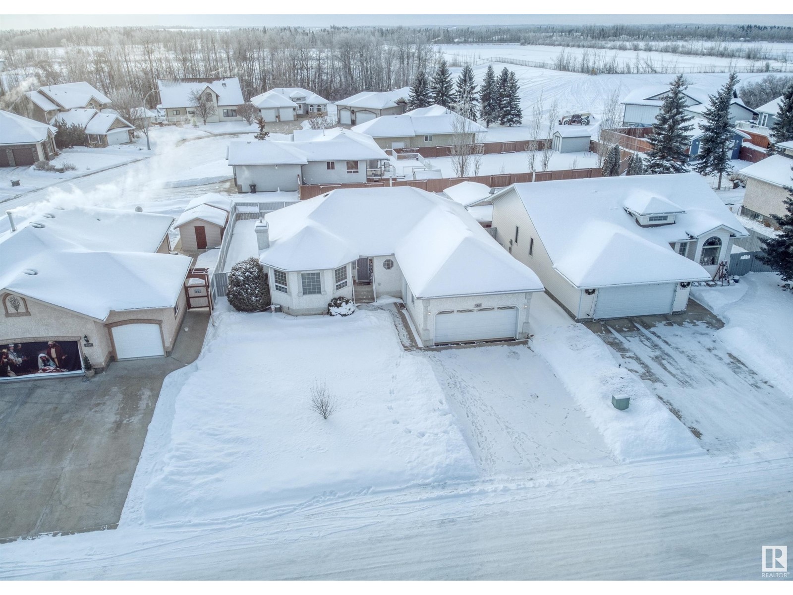 5803 50 Ave, Barrhead, Alberta  T7N 1N8 - Photo 2 - E4417287