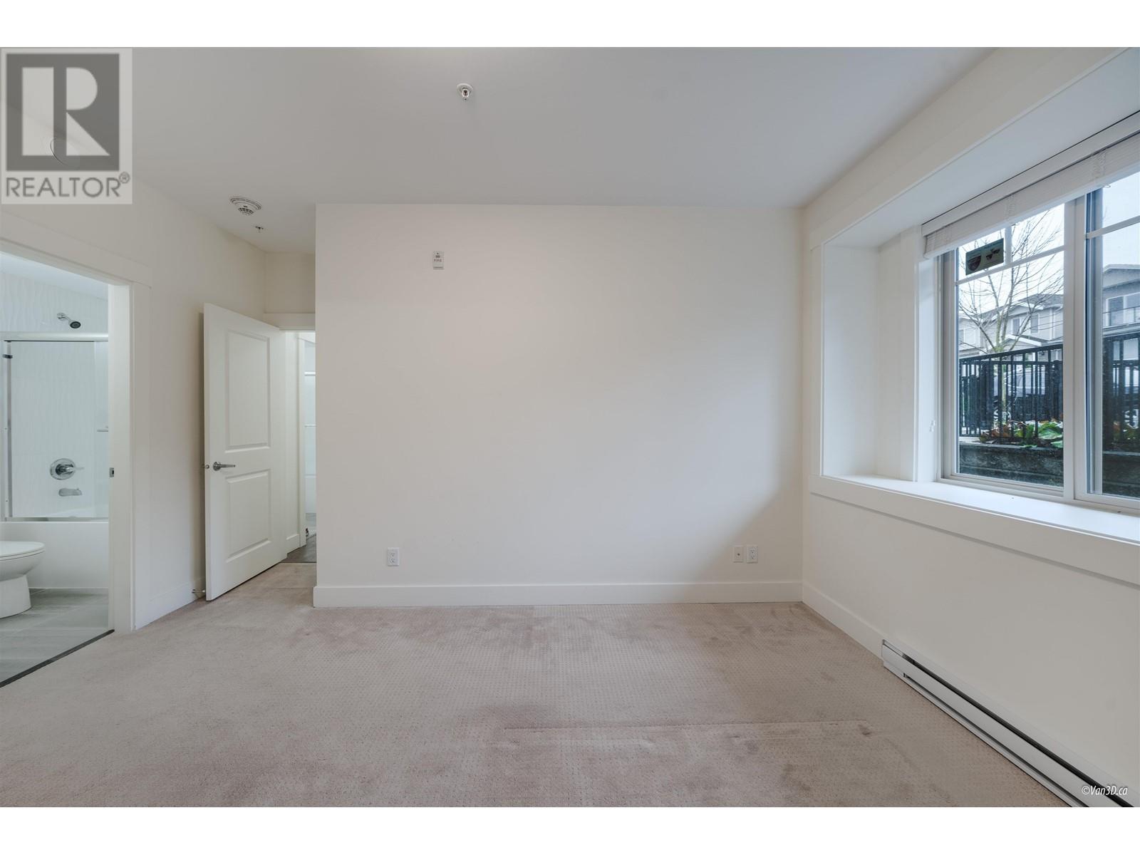 Listing Picture 26 of 29 : 6 4033 DOMINION STREET, Burnaby / 本拿比 - 魯藝地產 Yvonne Lu Group - MLS Medallion Club Member