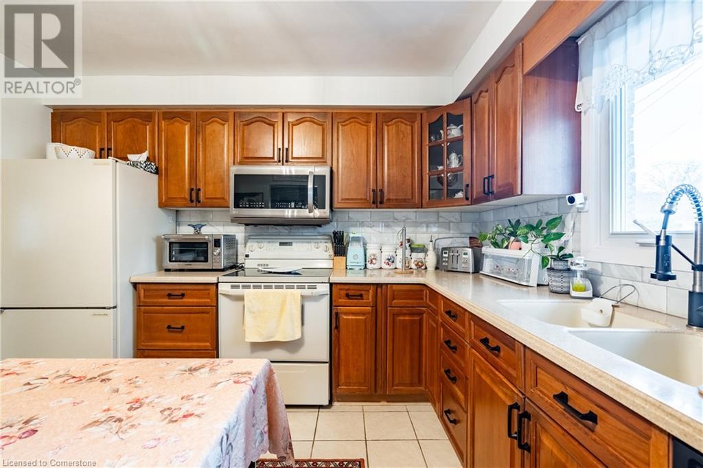 25 Blanche Court, Hamilton, Ontario  L8K 5P4 - Photo 8 - 40688036