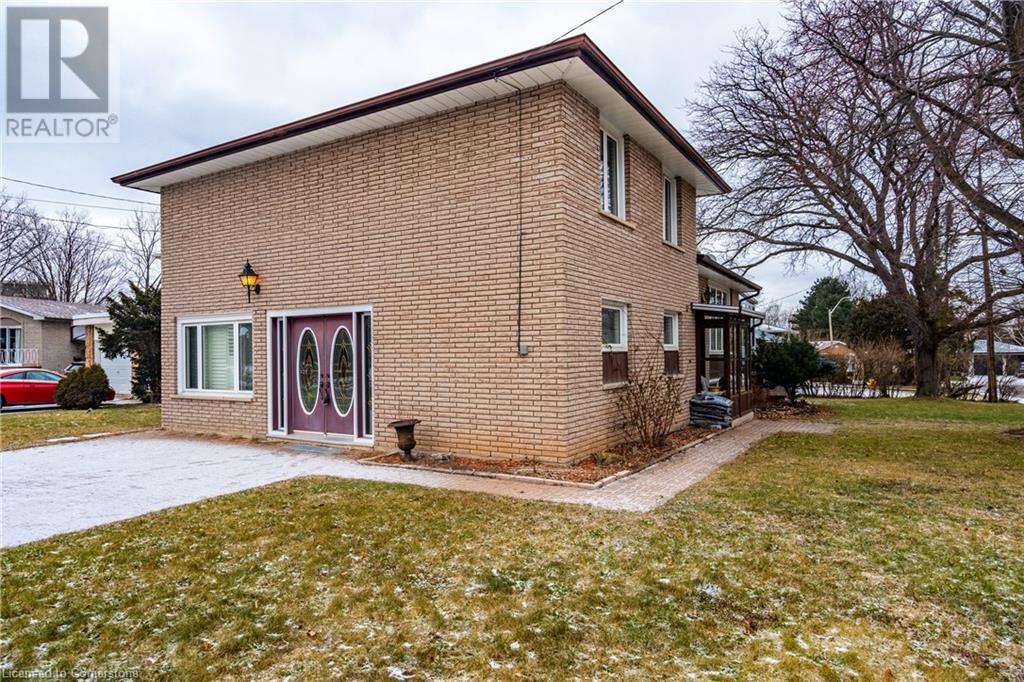 25 Blanche Court, Hamilton, Ontario  L8K 5P4 - Photo 3 - 40688036