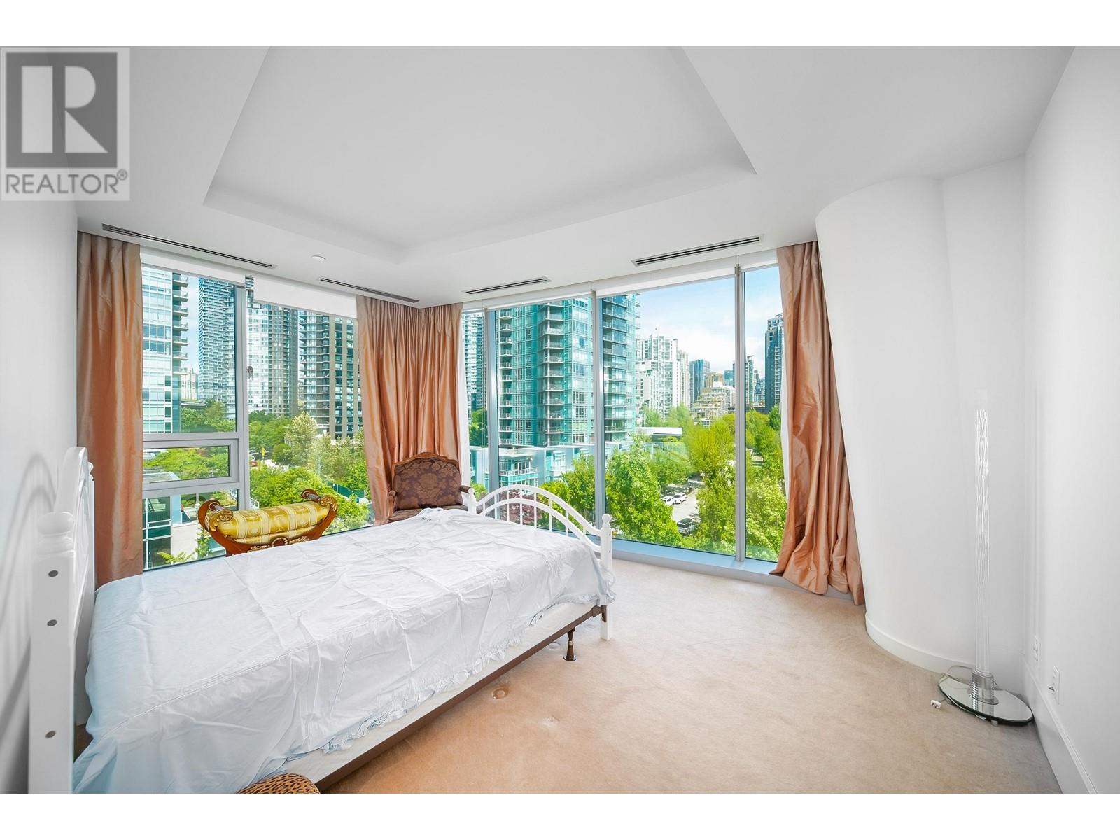 Listing Picture 10 of 34 : 702 1560 HOMER MEWS, Vancouver / 溫哥華 - 魯藝地產 Yvonne Lu Group - MLS Medallion Club Member